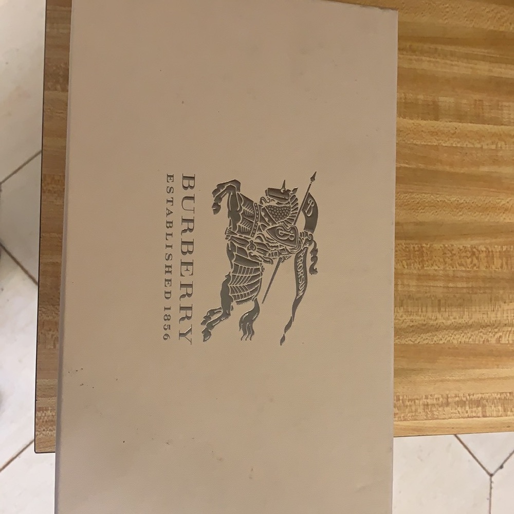 Brown leather nova check Burberry Ballet Flats🤩🤩🤩 - Picture 5 of 9